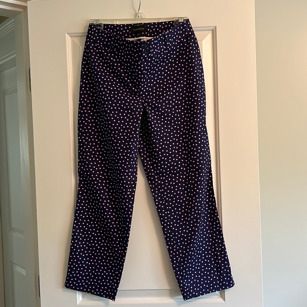 Fun summer crop pants! So don’t & comfy! 98% cotton and 2% spandex.